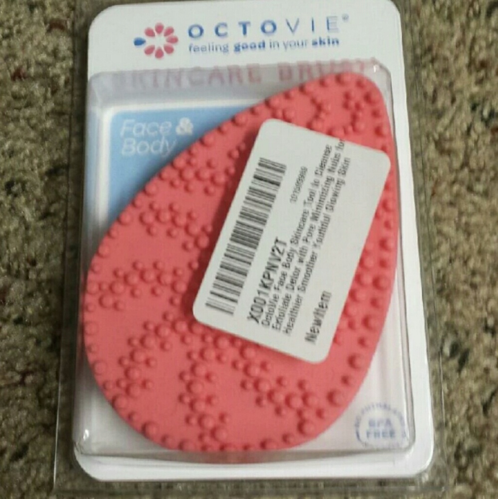 SOLD...Octovie skincare brush...SOLD